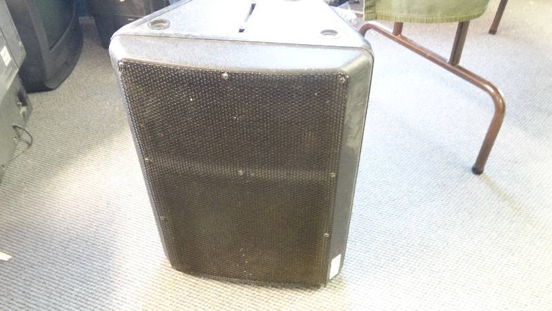 lot 369 image: Ev electro - voice (not tested) ser no. 963820145 300 watts sx 200.
