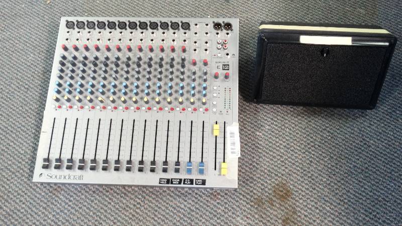 lot 371 image: Sound craft spirit E 12 & hot spot speaker not tested.