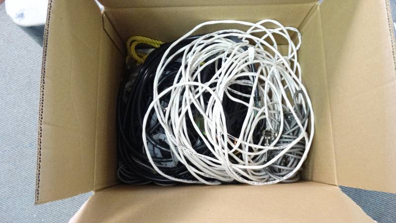 lot 386 image: 2 Boxes of wire.