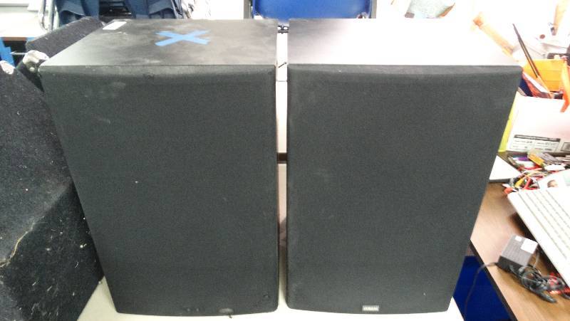 lot 429 image: Pair of Yamaha speakers.