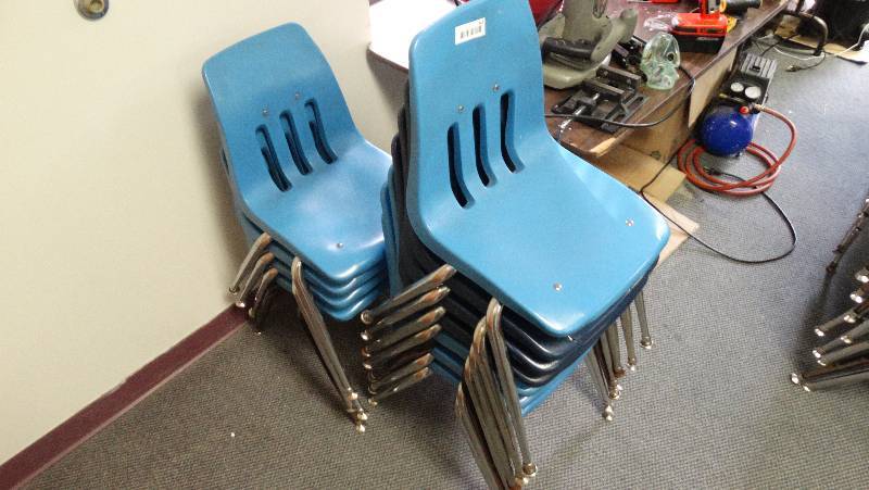 lot 444 image: 11 - Child chairs.