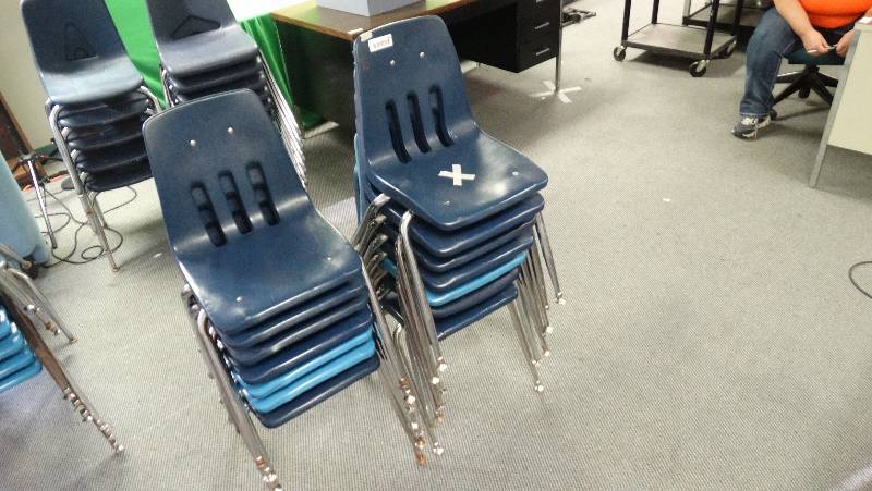 lot 446 image: Stack of 14 child chairs.