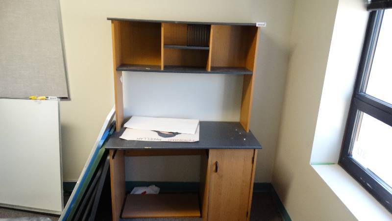 lot 354 image: Computer desk.