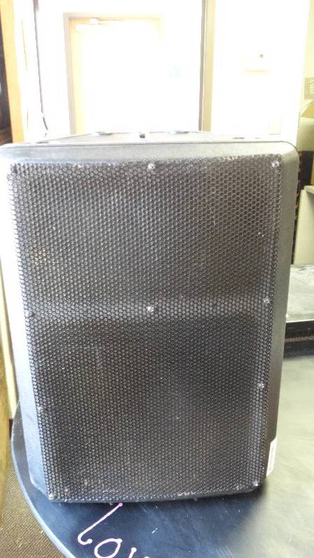 lot 366 image: Ev electro - voice (not tested) ser no. 96380141 300 Watts sx 200.