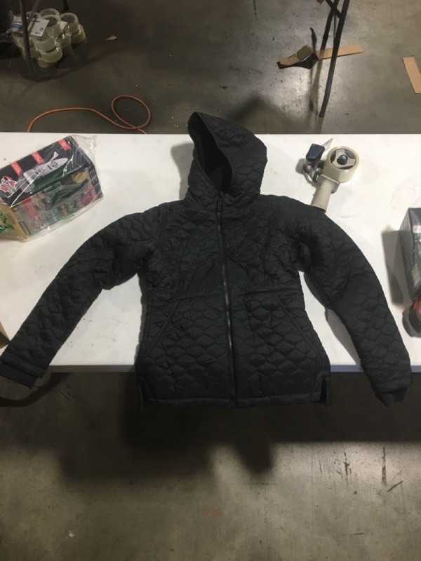 lot 20370 image: Amazon Essentials XS Winter Coat Black