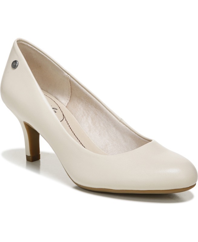 lot 20611 image: LifeStride Parigi Pump in Almd Milk at Nordstrom, Size 9