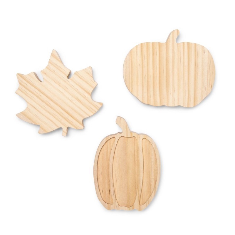lot 20926 image: 3pk Halloween Pumpkins and Leaf Routed Wood Bases - Mondo Llama
