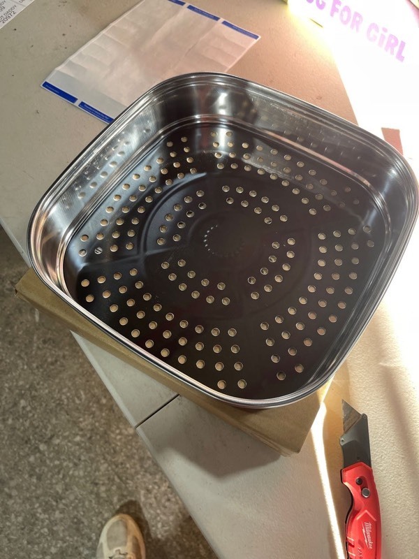 lot 20940 image: Curtis stone 12in square steamer tray