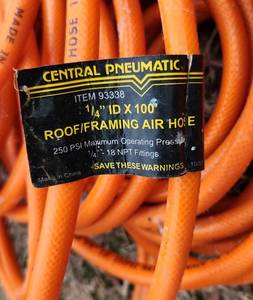 lot 3079 image: Central Pneumatic 14 ID x 100 RoofFraming Air Hose