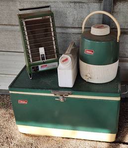 lot 3022 image: Coleman Heater, Jugs and Cooler