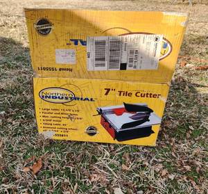 lot 3024 image: Northern Industrial 7 Tile Cutter - Item # 1555811 Never Used