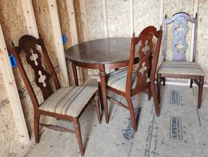 lot 1001 image: Dining Table and 4 Chairs (1 chair found after picturing)