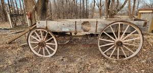 lot 1005 image: Antique Wagon - 5ft Width and 16ft Length