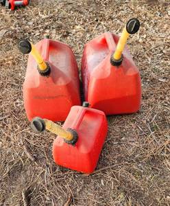 lot 1019 image: 3 Gas Cans