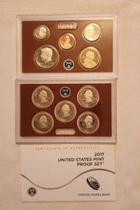 lot 547 image: 2017 US Mint Proof Set