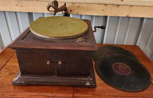 lot 4007 image: Victor Talking Machine - Model VV-VI 478047