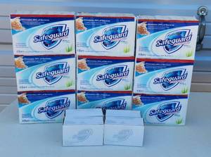 lot 4035 image: Safeguard Bacterial Bar White Soap with Aloe
