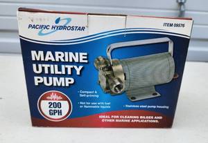 lot 4058 image: Pacific Hydrostar Marine Utility Pump 200 GPH - Item 09576 - NEW
