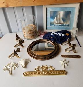 lot 4126 image: Nautical Decor