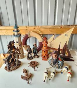 lot 4127 image: Nautical Decor