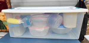 lot 6005 image: Sterilite 106QT Tote and Storage Containers