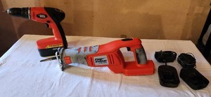 lot 6025 image: Black & Decker Fire Storm 18 Volt Drill and Reciprocating Saw - Tested Works