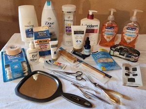lot 6036 image: Bath, Nail and Sewing Essentials
