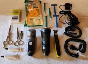 lot 6037 image: (3) Norelco Shavers and Accessories