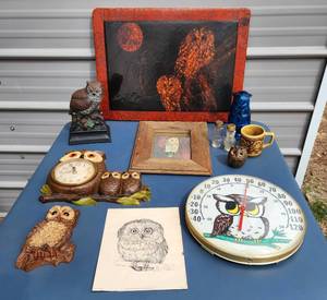 lot 6038 image: Owl Decor