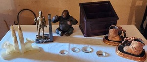 lot 6050 image: Bookends, Monkey and Storage Box