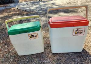 lot 2010 image: 2 Coleman Coolers