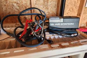 lot 2028 image: Black & Decker Air Station and Jumper Cables