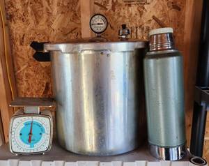 lot 2033 image: Vintage Scale, Aladdin Stanley 1 QT Thermos and Pressure Cooker Presto Deluxe