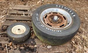lot 2143 image: 2 Tires on Rims
