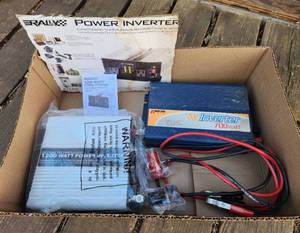 lot 2071 image: (2) Power Inverters - 1 is NEW
