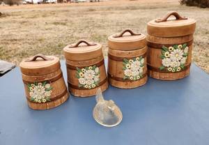 lot 2099 image: Canister Set and Glass Hen Top