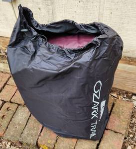 lot 2121 image: Queen Sized Fast-Fill Built in Pump Elevated Airbed