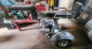 lot 3093 image: White Outdoor 21 Ton Log Splitter Model 24BF510B090 - Started on first pull - 1 new Tire has been added to unit