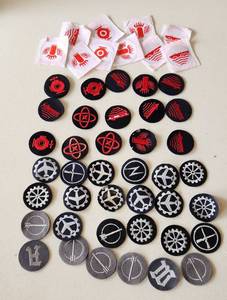lot 4144 image: German ArmyMavy Patches