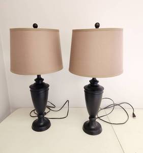 lot 4171 image: Matching Pair of Lamps 28