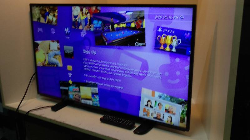 lot 993 image: Insignia 40 Television