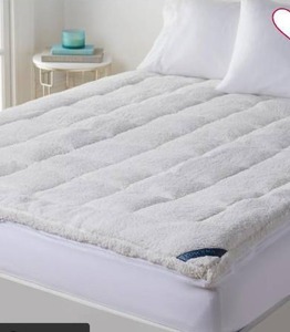 lot 22610 image: Concierge Collection Reversible EZ Zip Mattress Topper with ComforDry