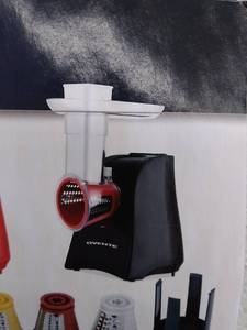 lot 22620 image: Ovente Multi-function Salad Maker
