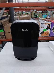 lot 22723 image: Live Pure air purifier