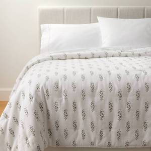 lot 1681 image: King Lofty Cotton Slub Wood Block Floral Quilt White - Threshold designed with Studio McGee