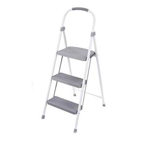lot 1734 image: Rubbermaid RMS-3 3-Step Steel Step Stool 225-Pound Capacity