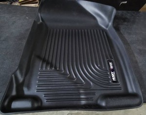 lot 3534 image: Husky Weather Beater Floor Mats