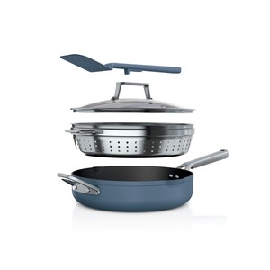 lot 1731 image: Ninja Foodi NeverStick 11D 4qt Pan With Lid And Strainer
