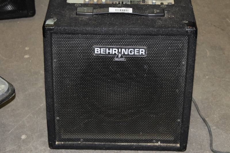 lot 2107 image: Behringer Ultratone K450FX - 45W 10 Keyboard Amp