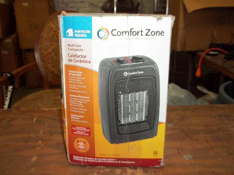 lot 2001 image: Comfort Zone Space Heater